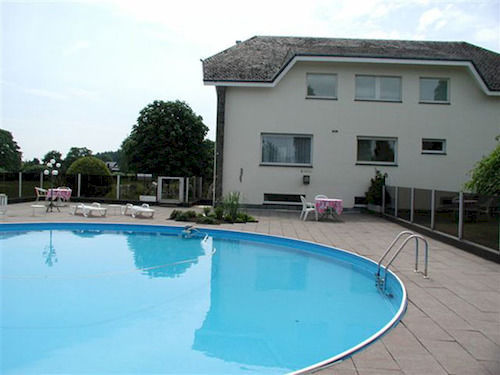 Roannay - Francorchamps Hotell Exteriör bild