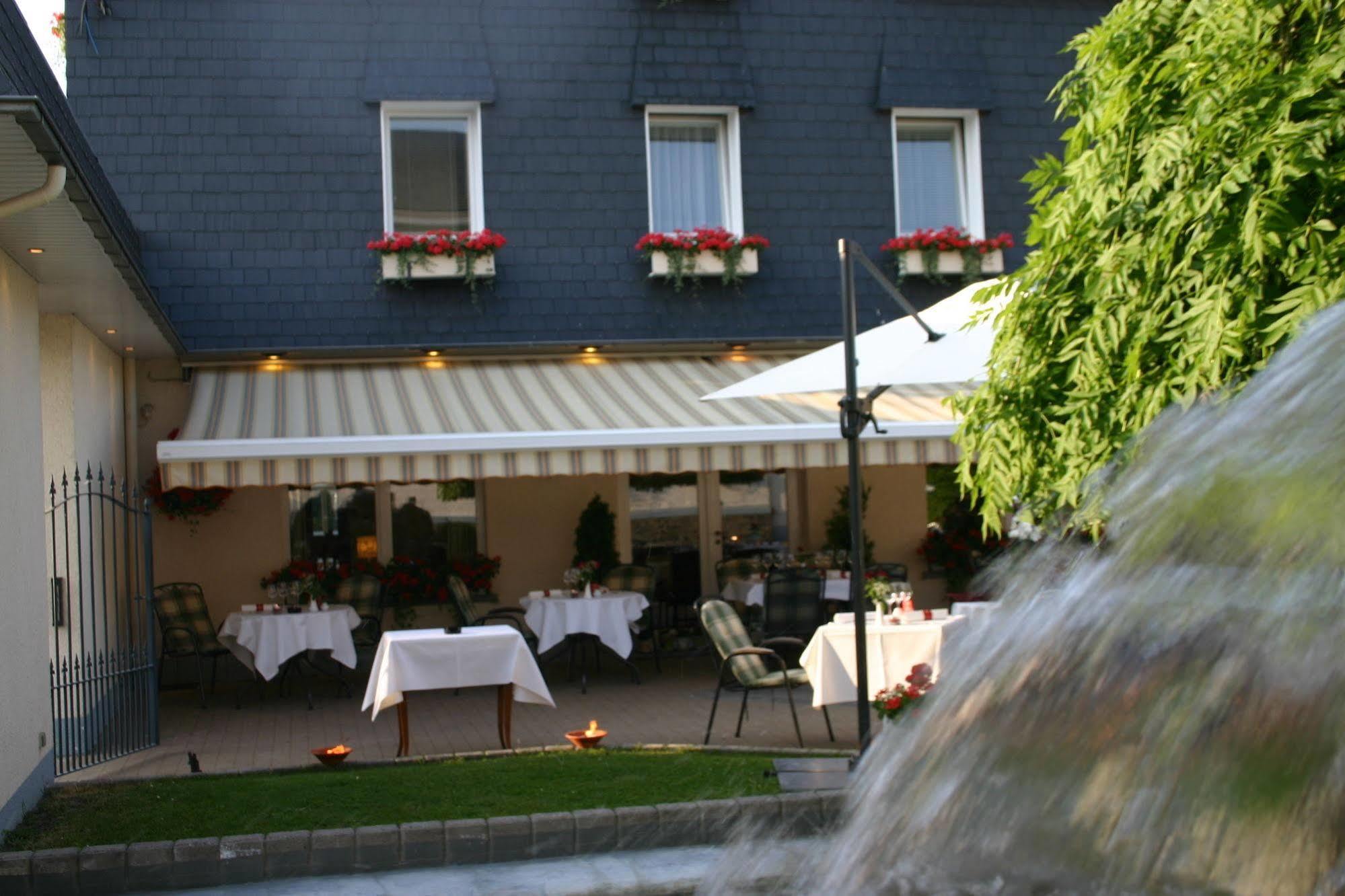 Roannay - Francorchamps Hotell Exteriör bild